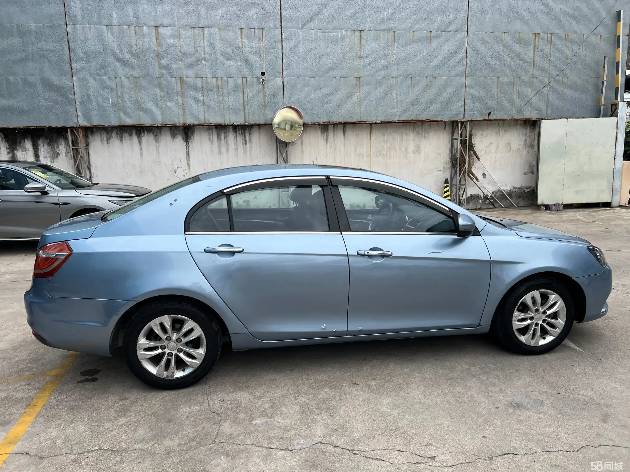 GEELY Emgrand 2015 car image #10