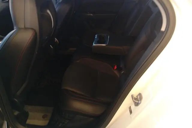 Lynk & Co 02 2019 #10 Lynk & Co 02 2019 car image #10