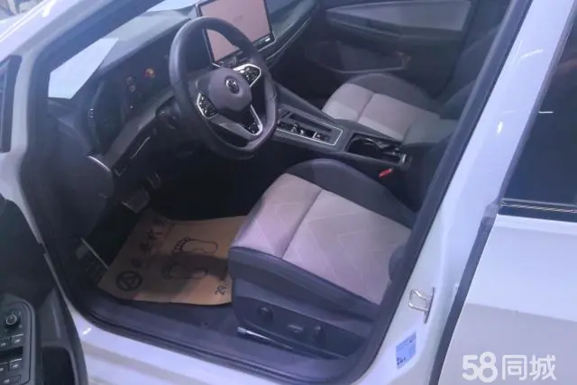 Volkswagen Golf 2025 car image #10