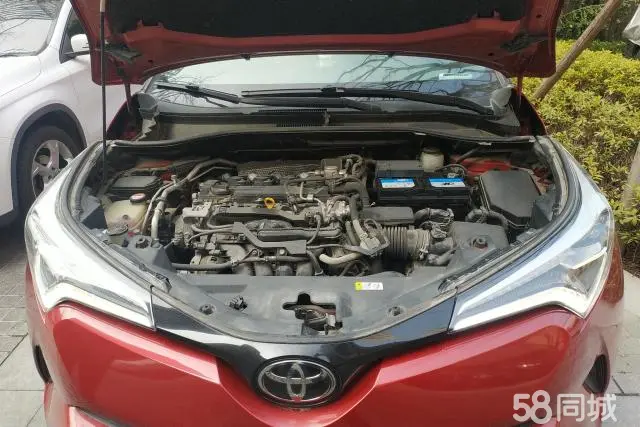 Toyota C-HR 2018 car image #10