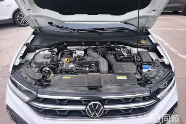 Volkswagen T-Roc 2023 car image #10