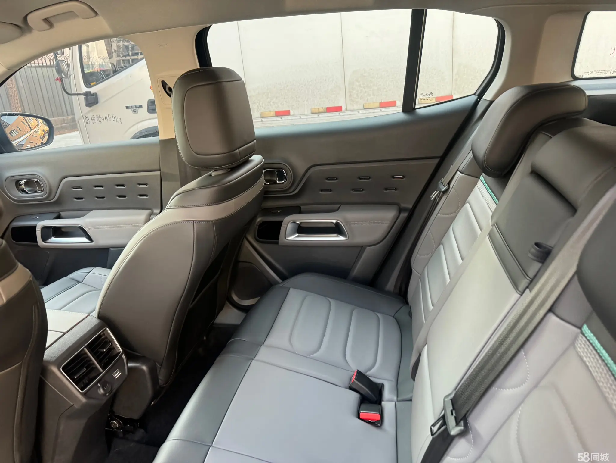 Citroen C5 AIRCROSS 2024 car image #10