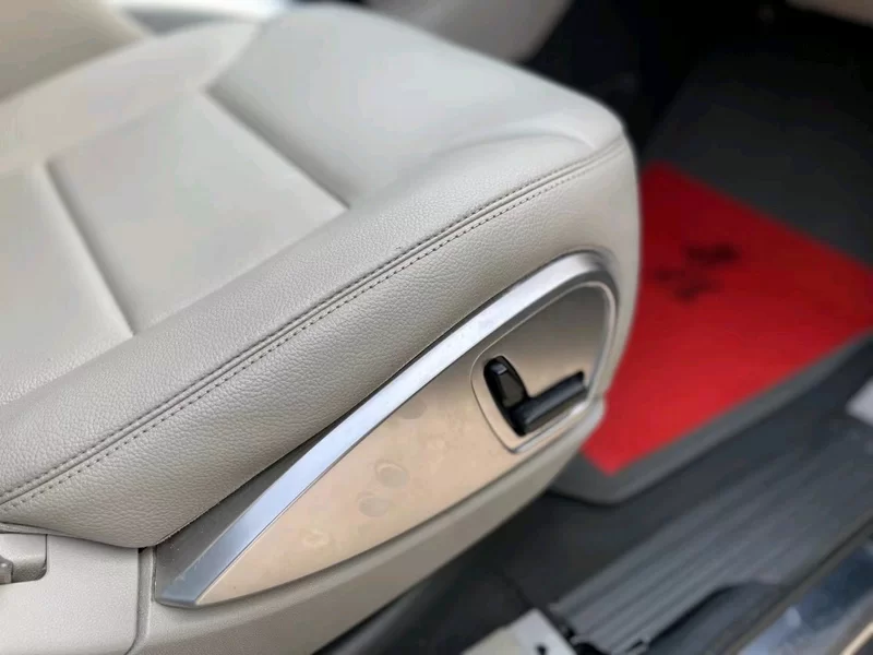 Mercedes-Benz R Class 2013 car image #10