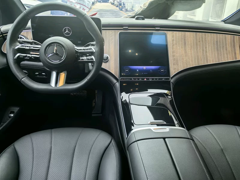 Mercedes-Benz EQE Class 2023 #10 Mercedes-Benz EQE Class 2023 immagine di auto #10