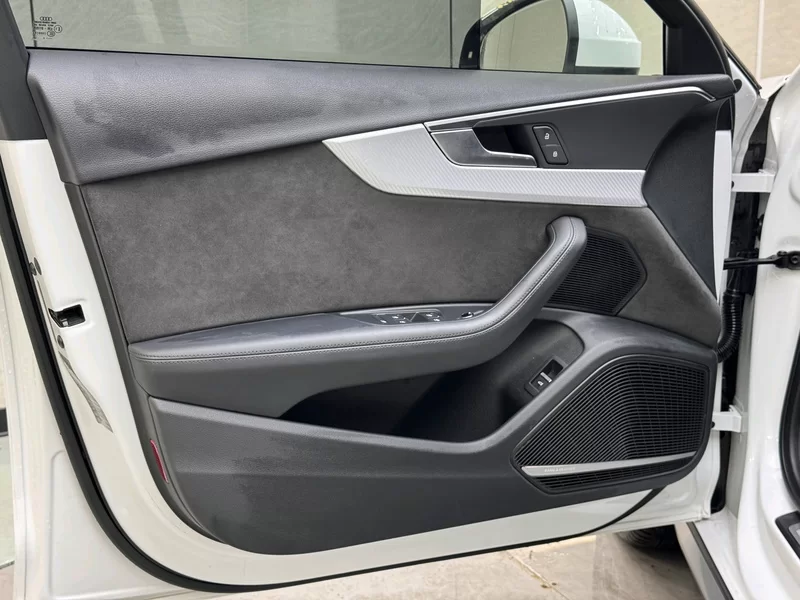 Audi A4 2019 immagine di auto #10