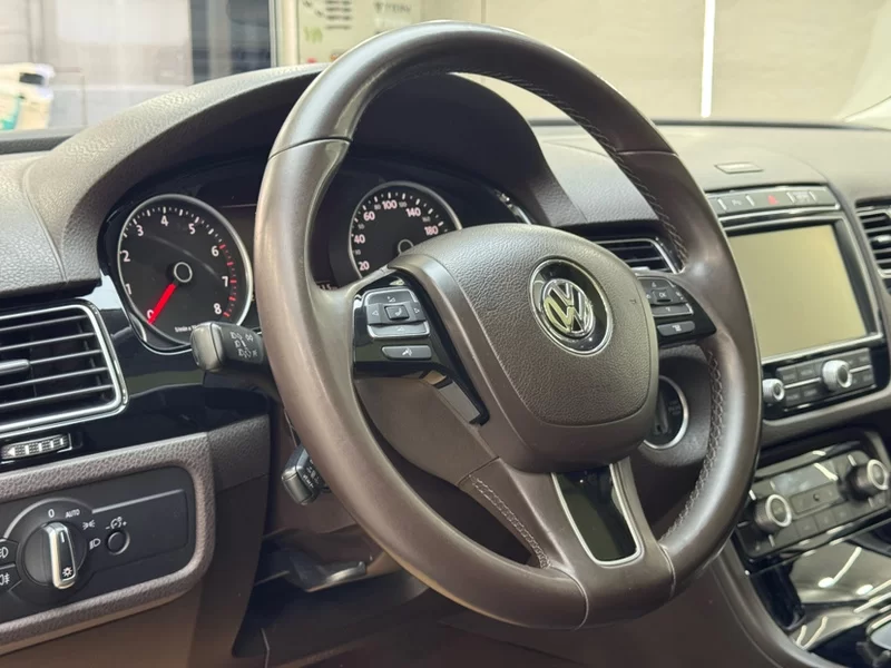 Volkswagen Touareg 2016 car image #10
