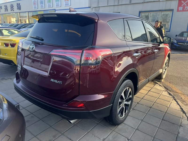 Toyota RAV4 2018 #10 Toyota RAV4 2018 car image #10