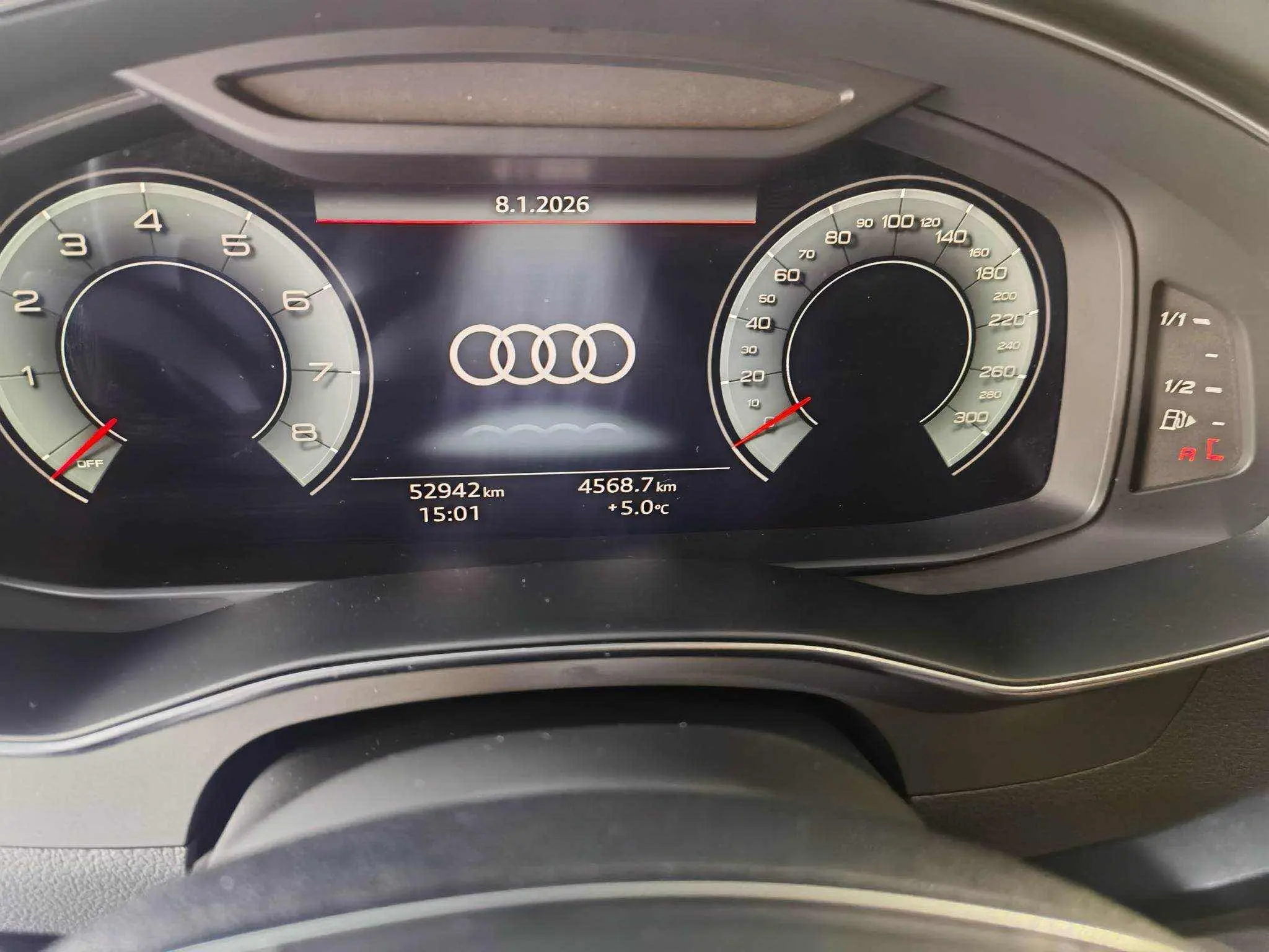 Audi A6L 2023 #10 Audi A6L 2023 صورة سيارة #10