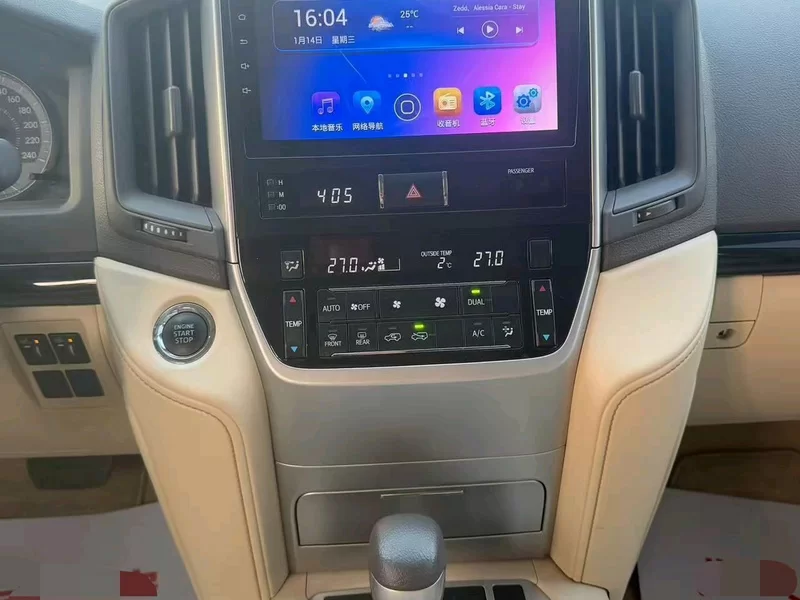 Toyota Land Cruiser 2022 car image #10