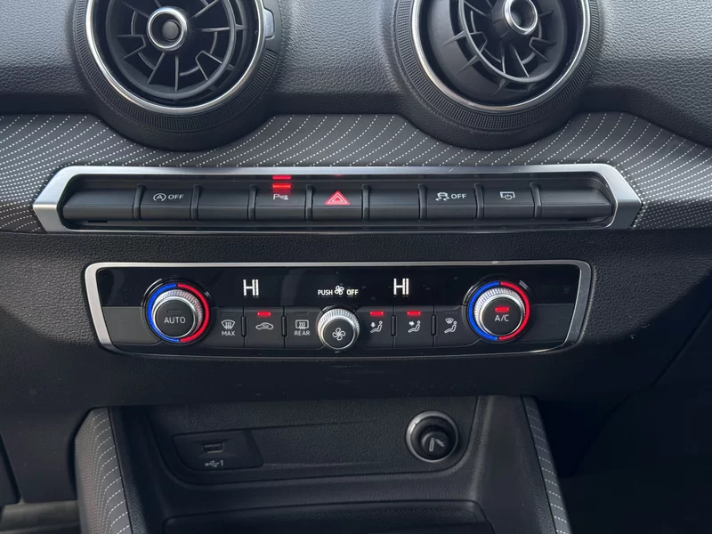 Audi Q2L 2020 immagine di auto #10