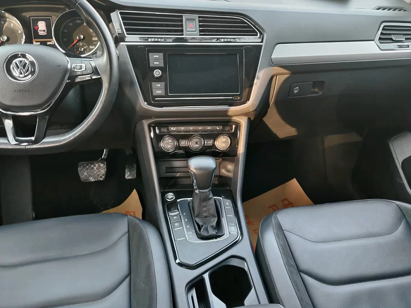 Volkswagen Tiguan L 2018 #10 Volkswagen Tiguan L 2018 car image #10