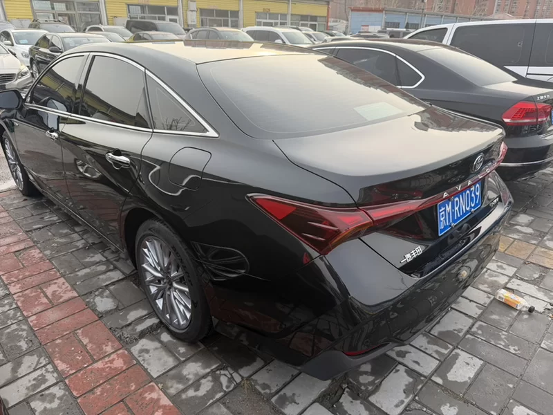 Toyota Avalon 2025 car image #10