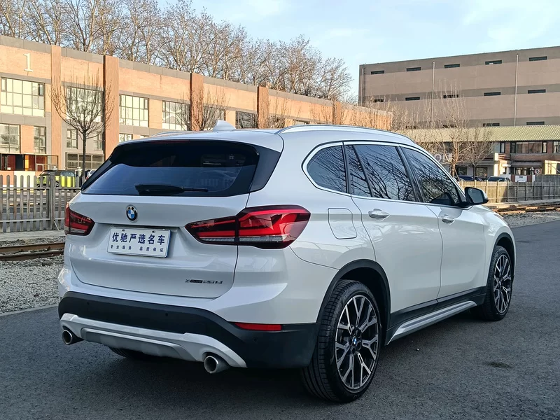 BMW X1 2020 car image #10