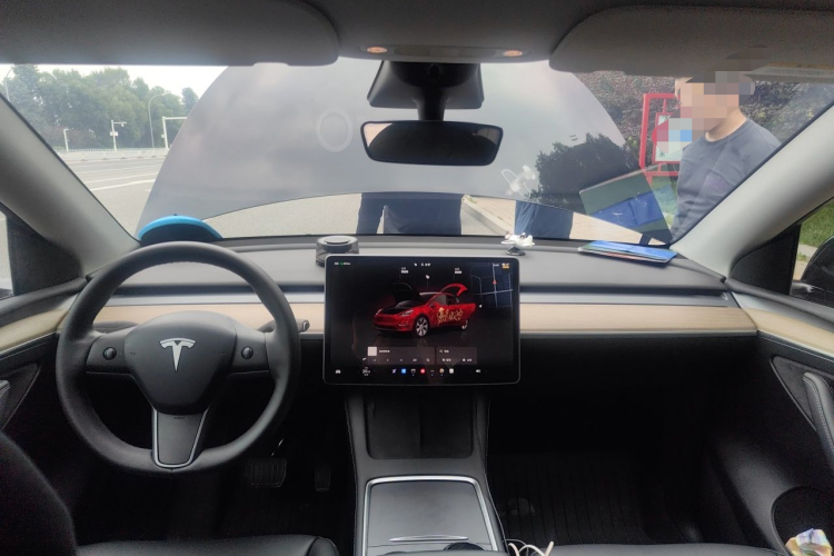 Tesla Model Y 2022 #7 Tesla Model Y 2022 car image #7