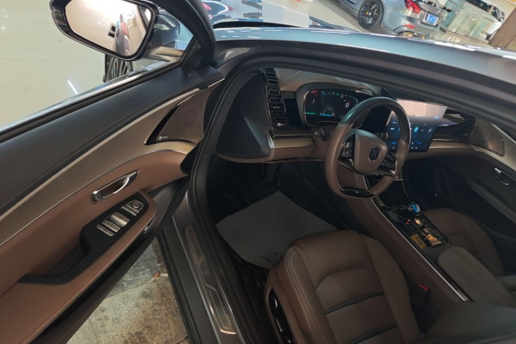 BYD Han 2022 car image #16