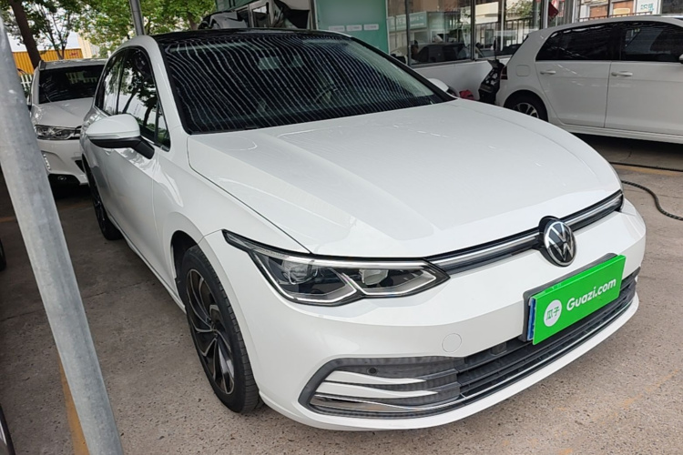 Volkswagen Golf 2021 car image #4
