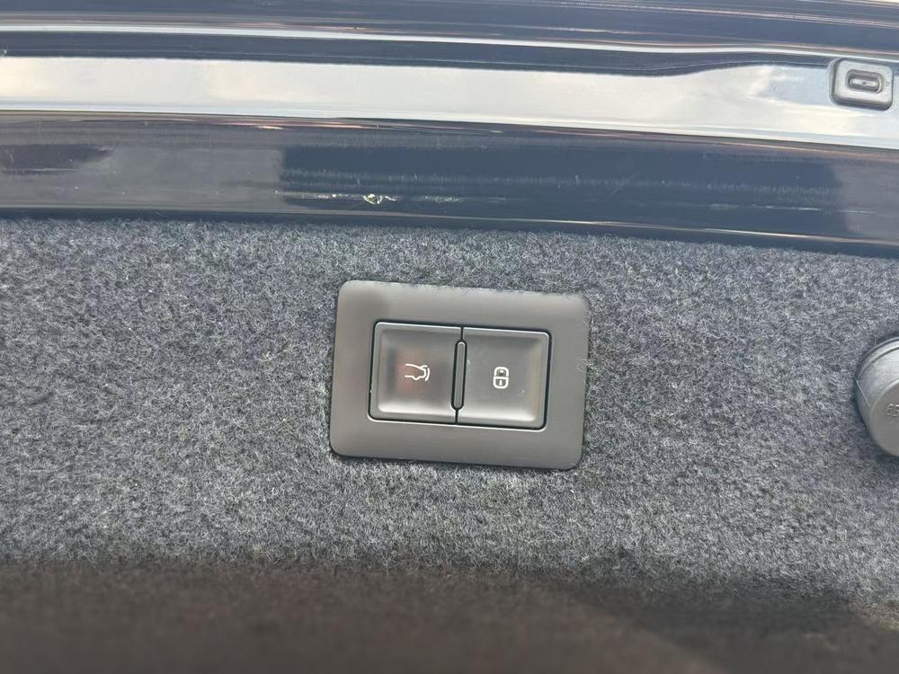 BYD Han 2023 car image #16
