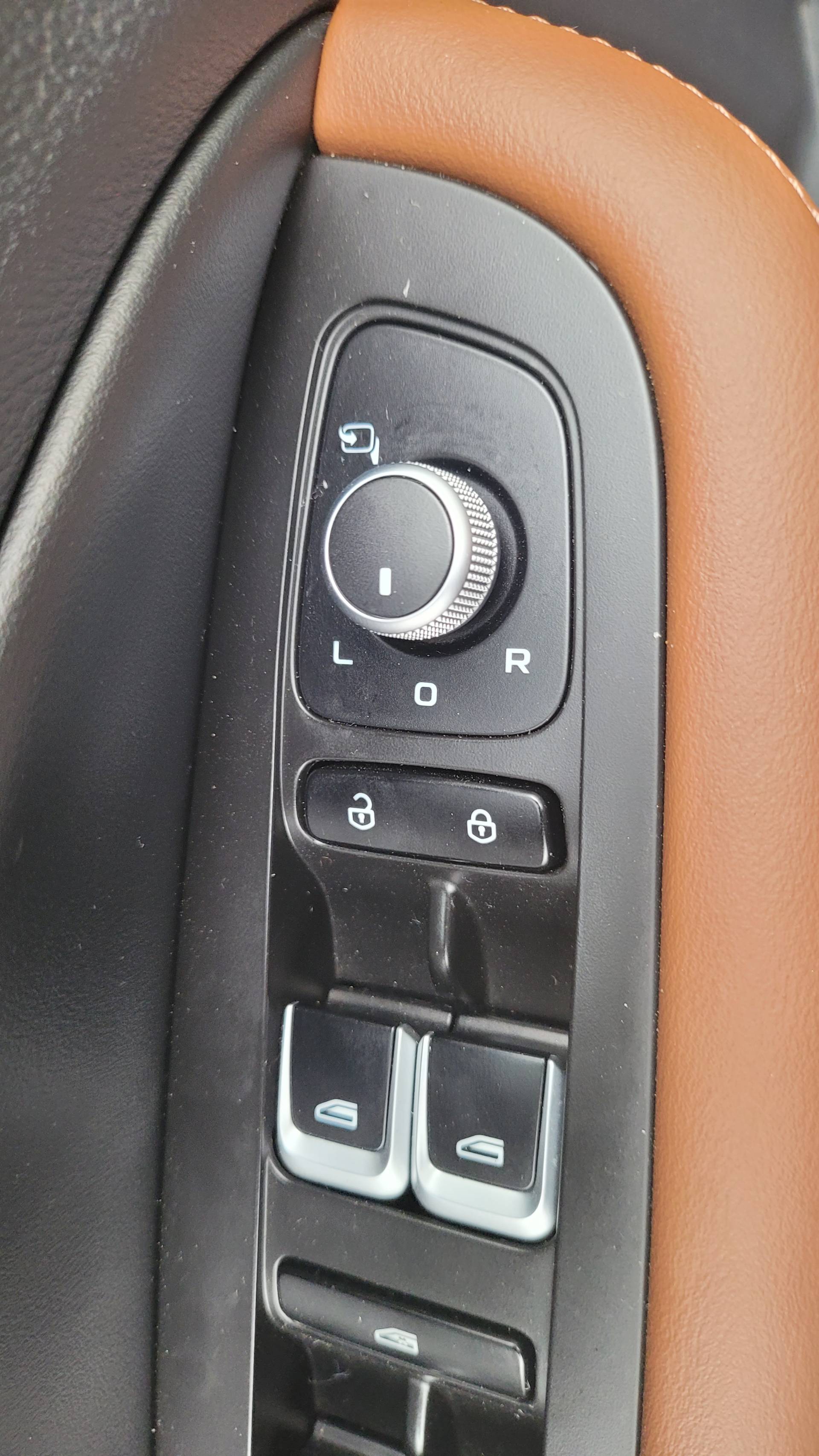 GEELY Vision X6 2024 car image #12