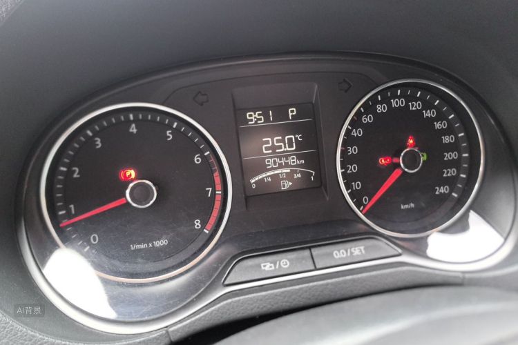 Volkswagen Polo 2015 car image #14