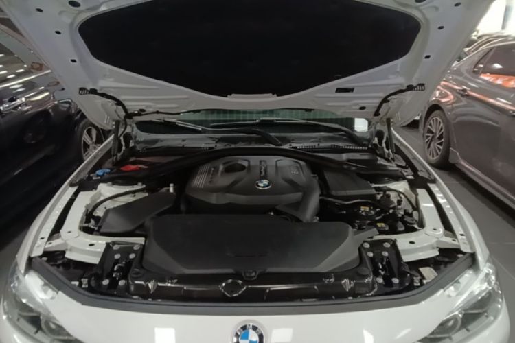 BMW 3 Series 2018 #20 BMW 3 Series 2018 car image #20