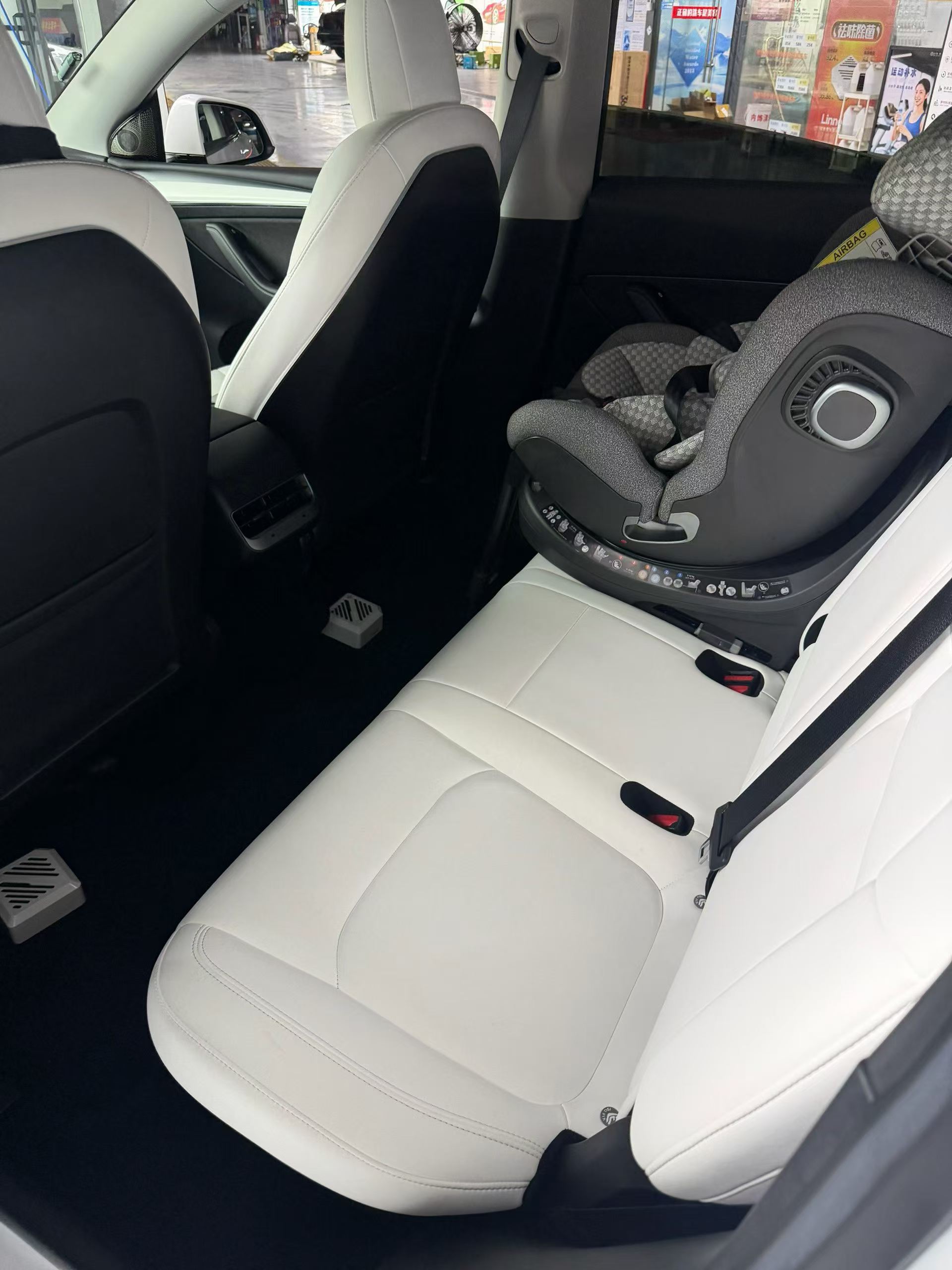 Tesla Model Y 2022 immagine di auto #3