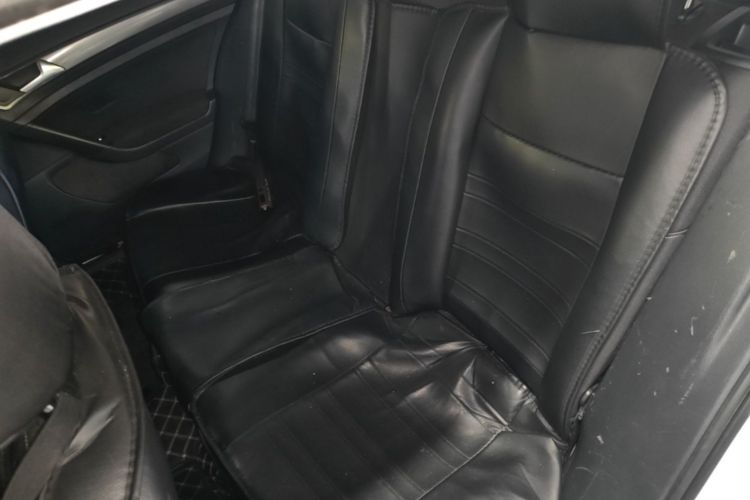 Volkswagen Golf 2014 car image #17
