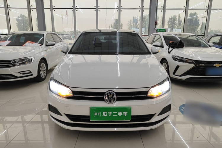 Volkswagen Polo 2020 car image #3