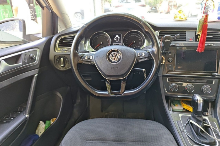 Volkswagen Golf 2019 #15 Volkswagen Golf 2019 car image #15