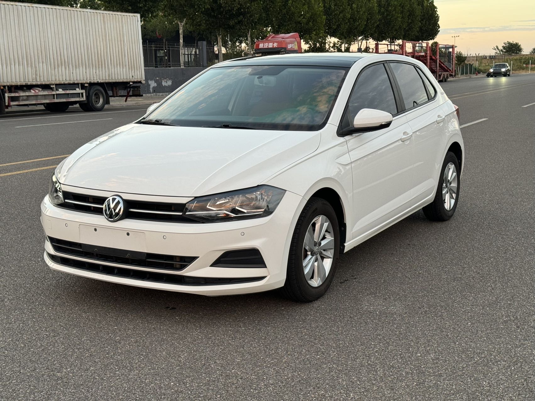 Volkswagen Polo 2019 Volkswagen Polo 2019 car image