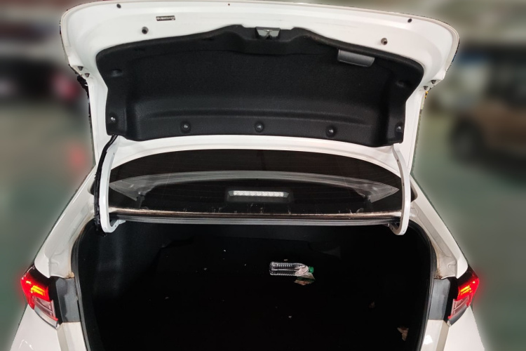 Toyota Corolla 2020 immagine di auto #21