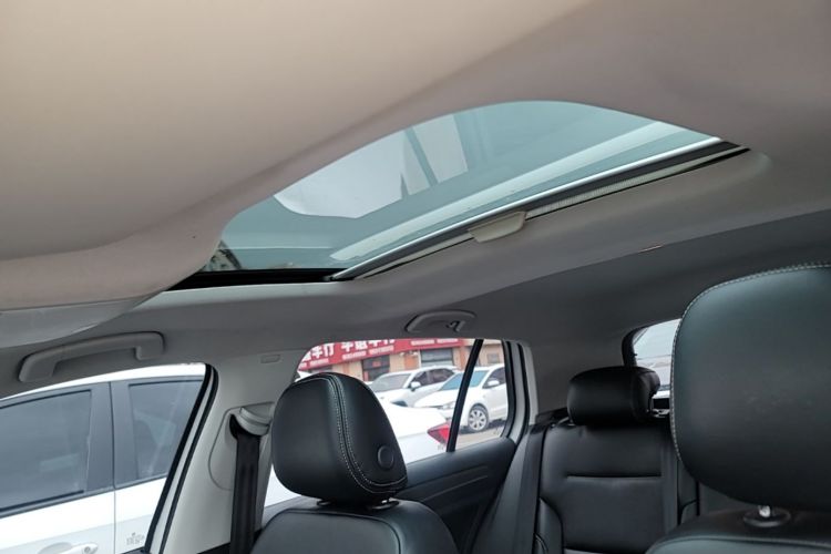 Volkswagen Golf 2015 car image #18