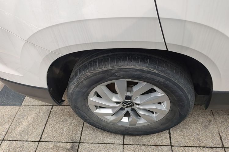 Volkswagen Tharu 2023 car image #10