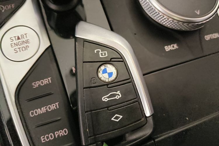 BMW 3 Series 2021 #10 BMW 3 Series 2021 car image #10