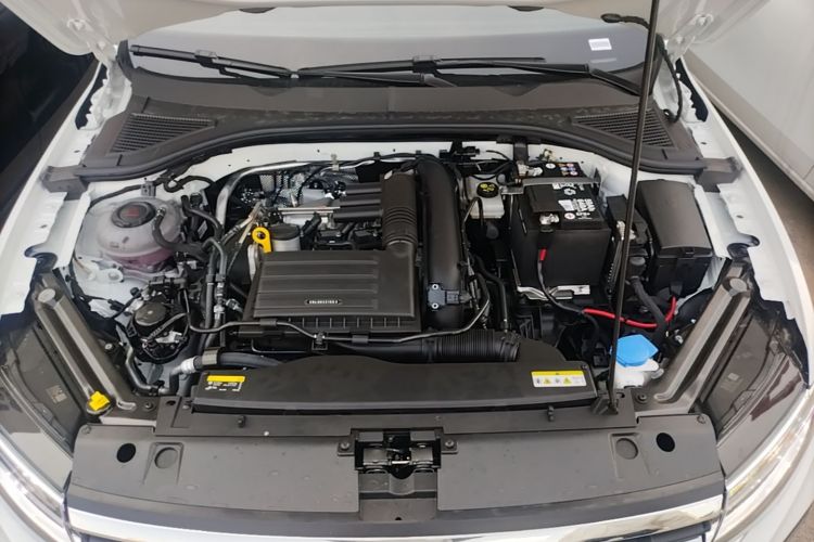Volkswagen Bora 2026 car image #20