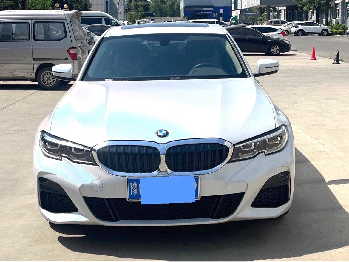 BMW 3 Series 2022 car image #2