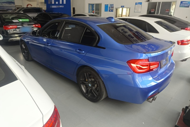 BMW 3 Series 2018 #5 BMW 3 Series 2018 car image #5