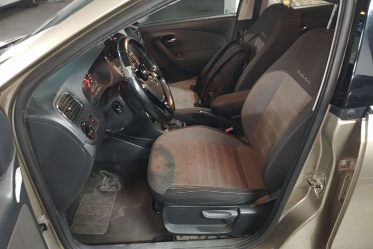 Volkswagen Polo 2015 #15 Volkswagen Polo 2015 car image #15