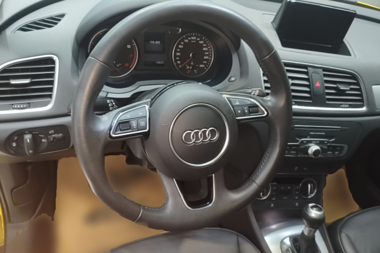 Audi Q3 2018 #11 Audi Q3 2018 car image #11