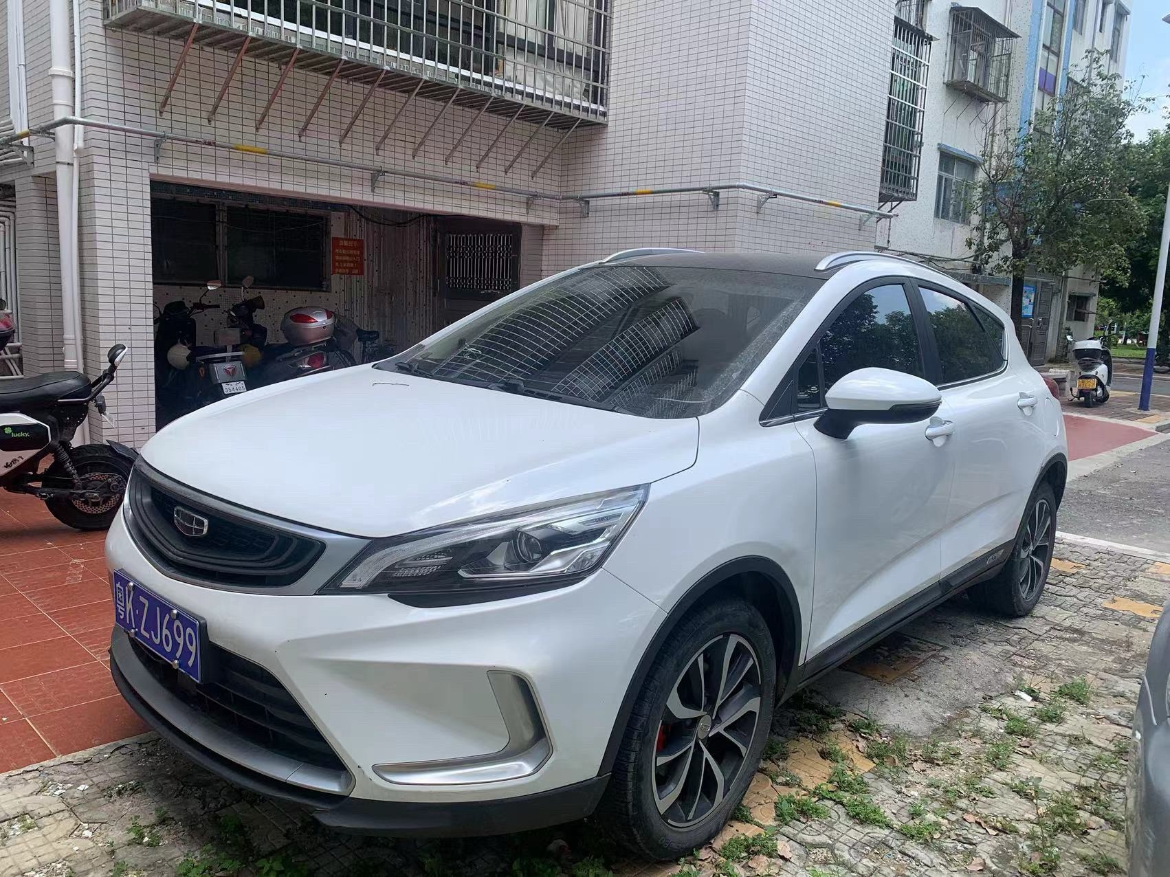 GEELY Emgrand GS 2020 GEELY Emgrand GS 2020 car image
