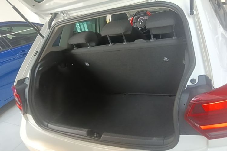 Volkswagen Polo 2022 car image #19
