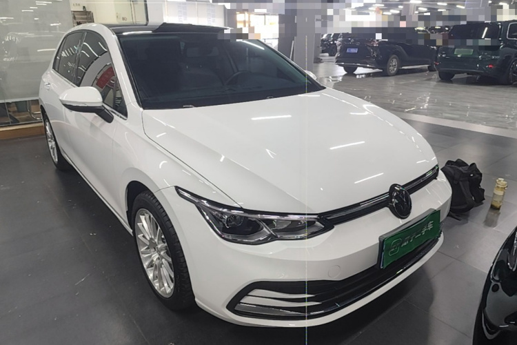 Volkswagen Golf 2022 #4 Volkswagen Golf 2022 صورة سيارة #4