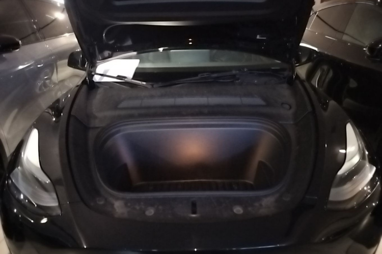 Tesla Model Y 2023 #20 Tesla Model Y 2023 car image #20