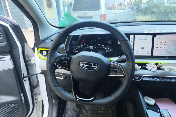 GEELY Coolray 2023 car image #12
