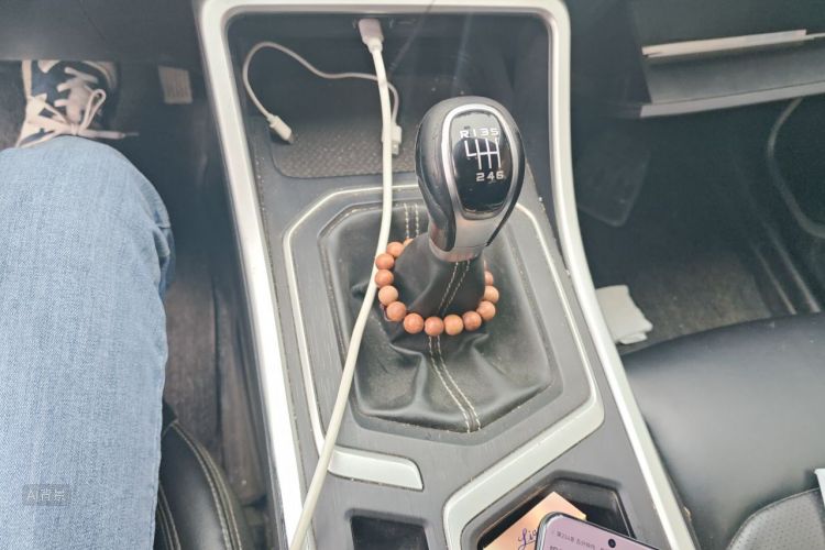 GEELY Vision X6 2020 car image #16