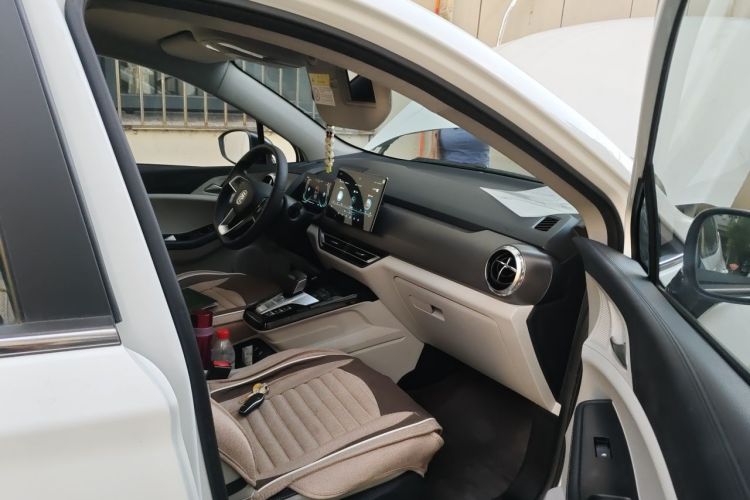 BYD Yuan Pro 2022 #21 BYD Yuan Pro 2022 car image #21