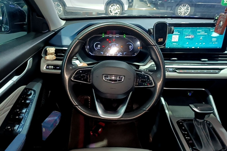 GEELY Emgrand 2022 #11 GEELY Emgrand 2022 car image #11
