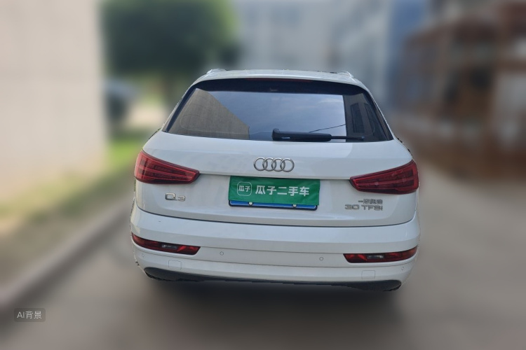 Audi Q3 2017 car image #6
