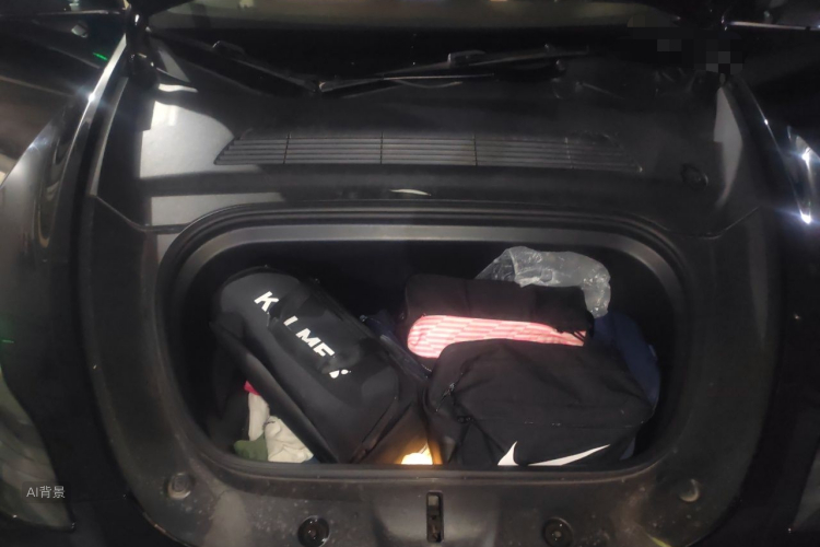 Tesla Model Y 2022 car image #22