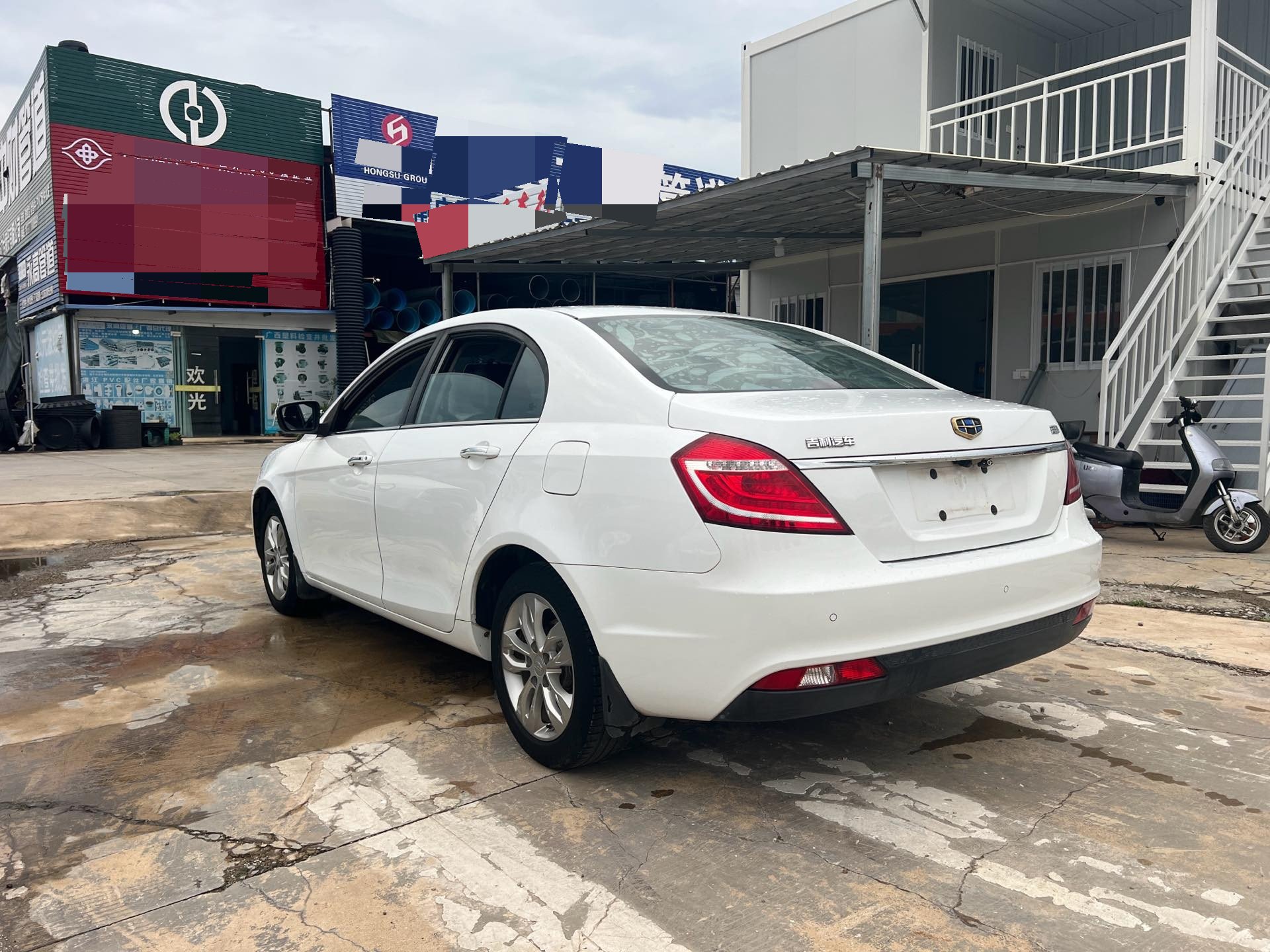 GEELY Emgrand 2016 car image #9