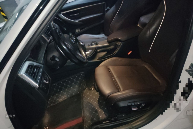 BMW 3 Series 2019 car image #17
